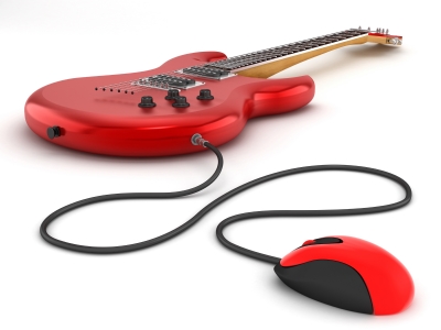 chitarra e mouse per computer
